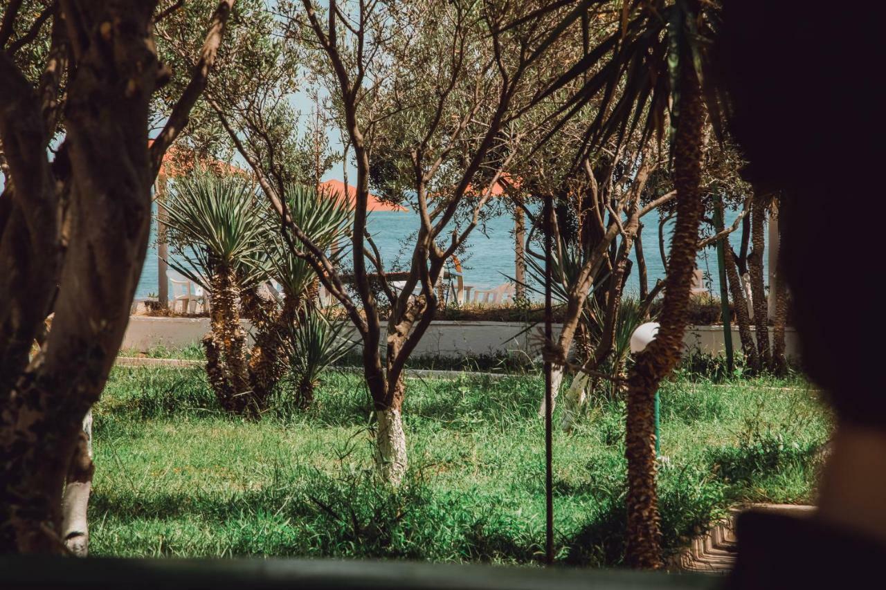 Mavi Dalga Beach Hotel バクー エクステリア 写真