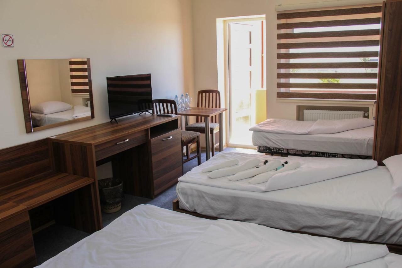 Mavi Dalga Beach Hotel バクー エクステリア 写真